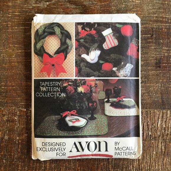 McCalls Sewing Pattern 5380 Seasons Greetings Holiday Christmas Decor Avon UNCUT - Picture 1 of 2